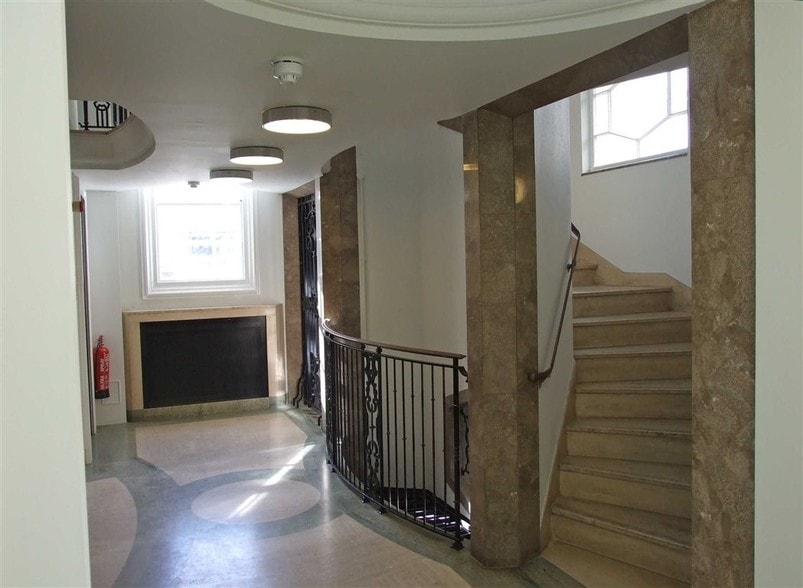 19A Portland St, Brighton for lease - Interior Photo - Image 1 of 3