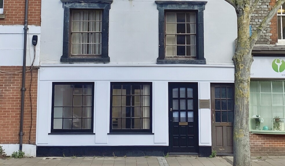 99 London St, Reading for lease - Building Photo - Image 1 of 17