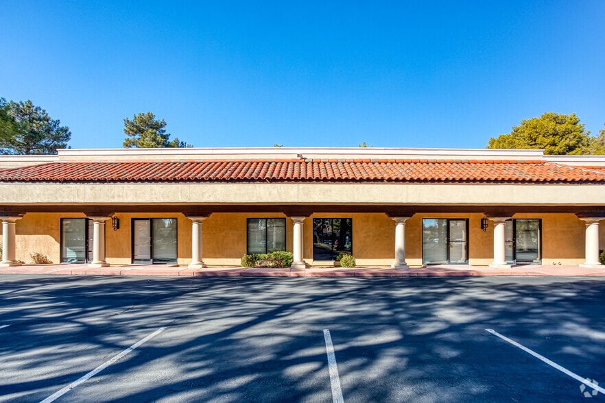2700 E Chandler Ave, Las Vegas, NV for lease - Building Photo - Image 3 of 32
