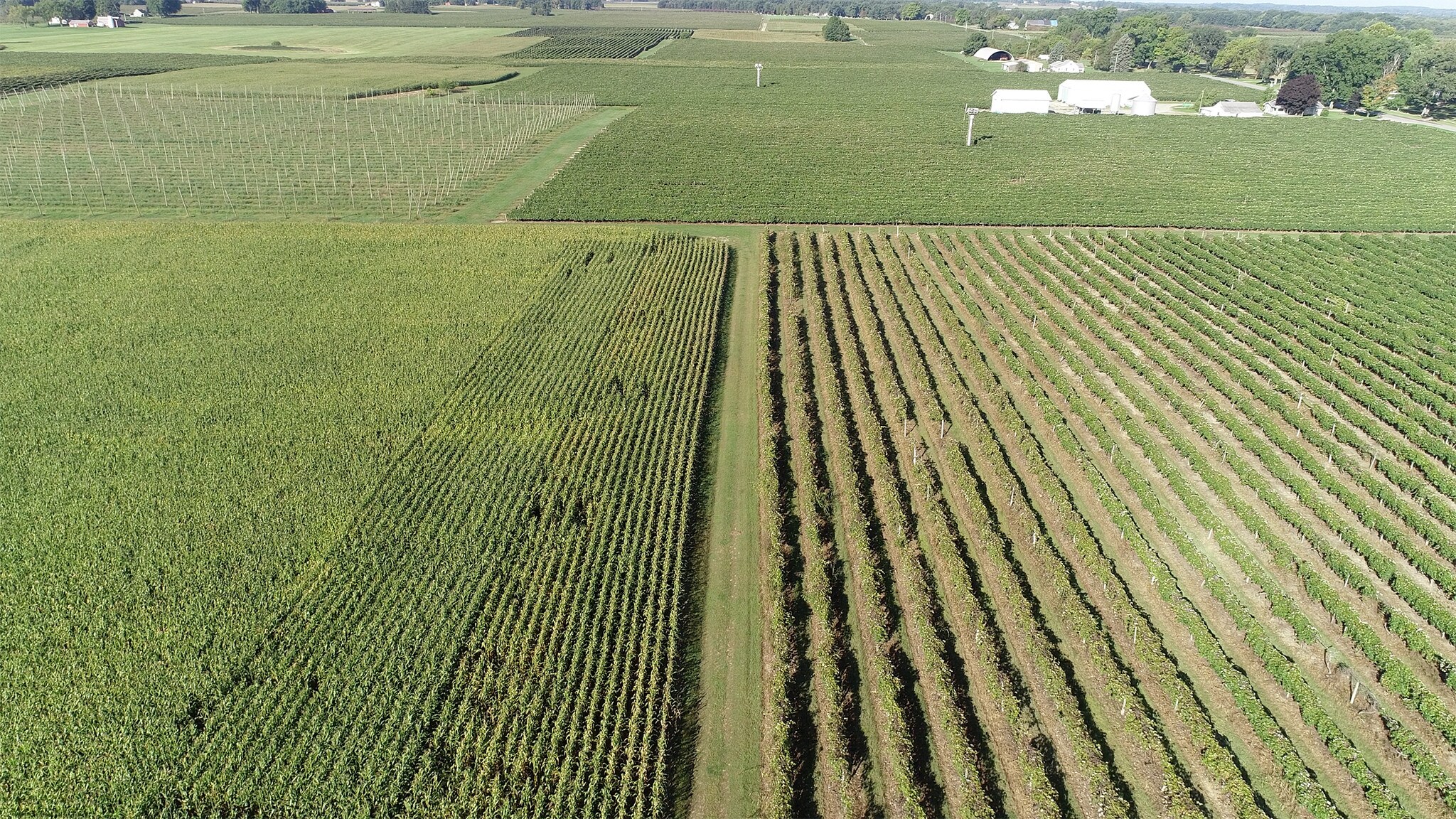 Highway 40 & I-94, Paw Paw, MI for sale Building Photo- Image 1 of 1