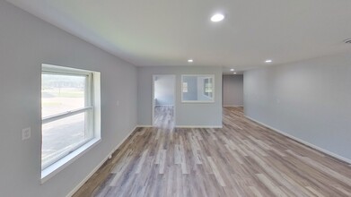 7101 N Green Bay Ave, Glendale, WI for lease Interior Photo- Image 1 of 3