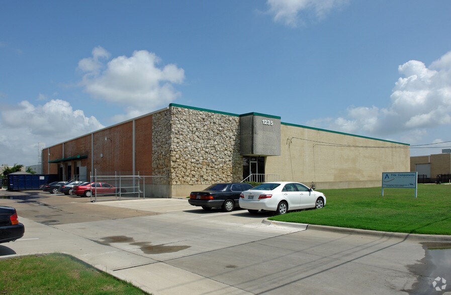 1235 Profit Dr, Dallas, TX for sale - Primary Photo - Image 1 of 1
