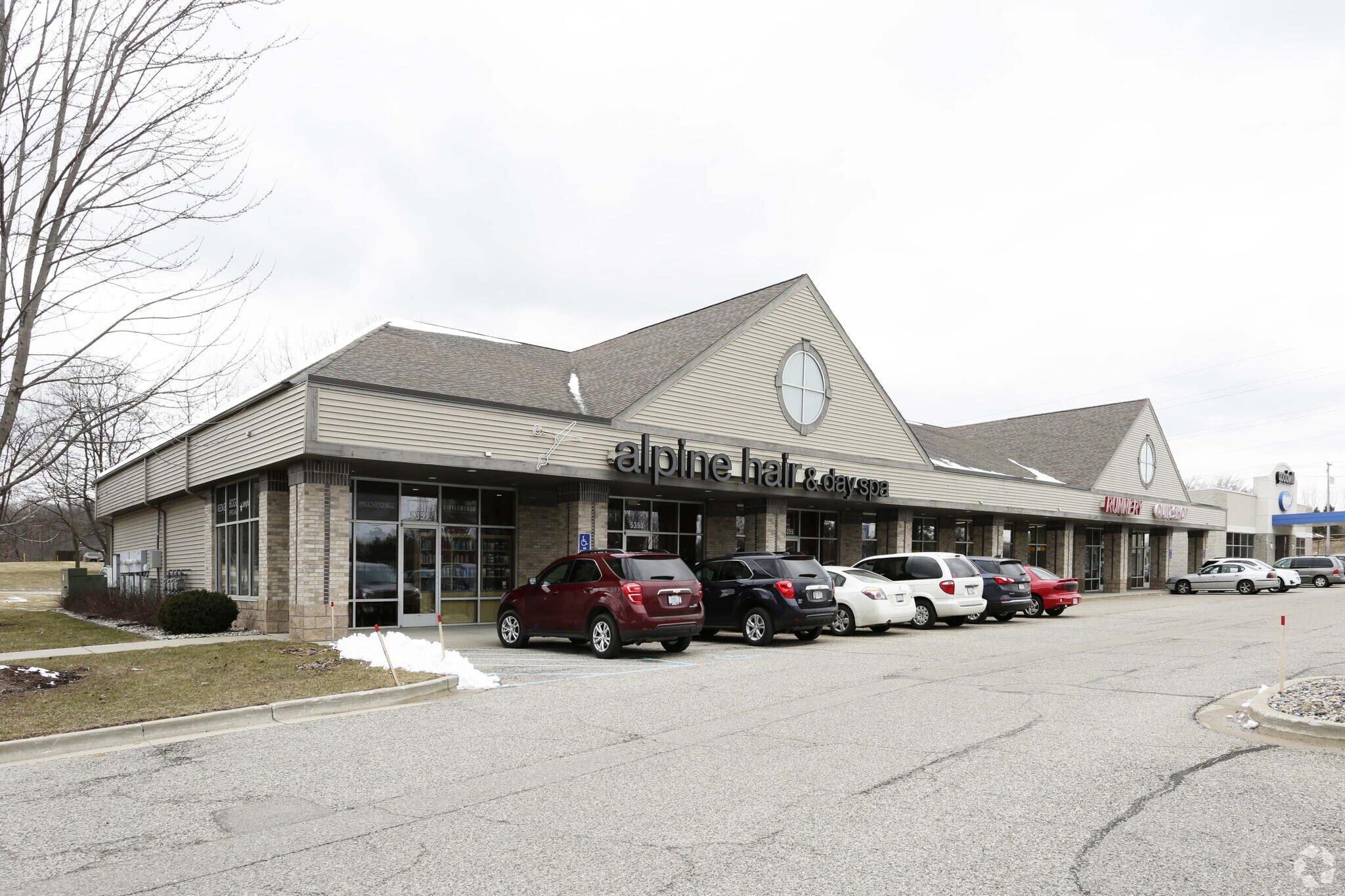 5351-5365 Alpine Ave NW, Comstock Park, MI for lease Primary Photo- Image 1 of 6