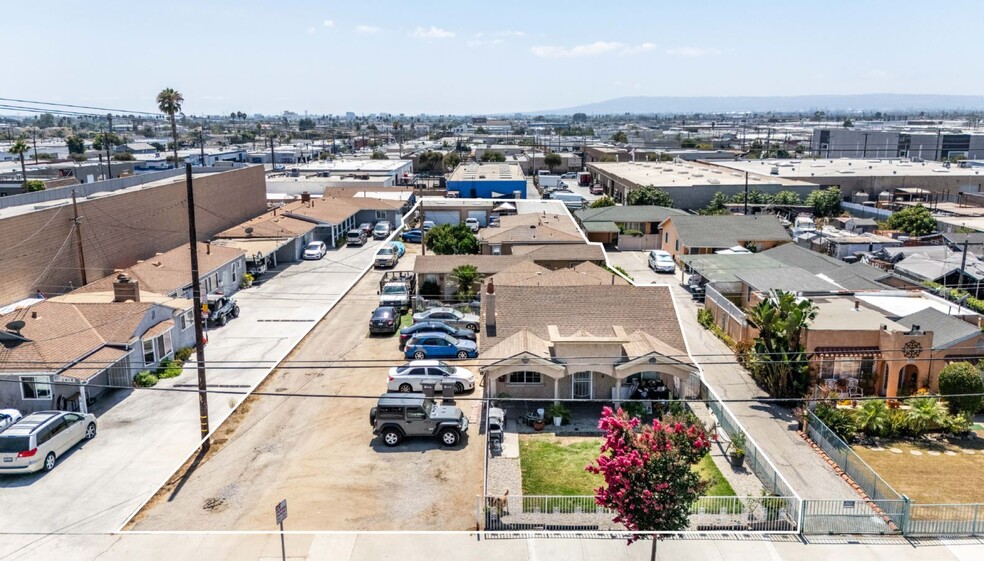 1418-1420 W 132nd St, Gardena, CA for sale - Building Photo - Image 1 of 6