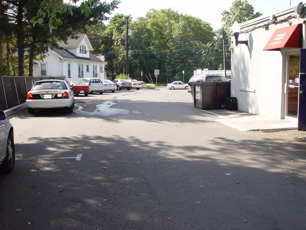 440 Rochelle Ave, Rochelle Park, NJ 07662 Rochelle Park Shopping