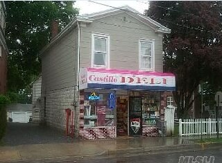 24 Avenue A, Port Washington, NY for sale - Primary Photo - Image 1 of 1