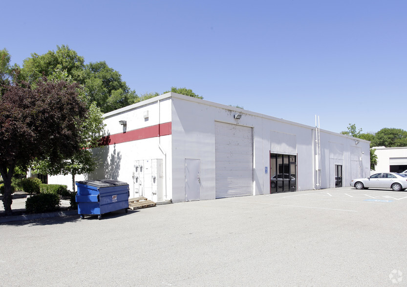 241 Frank West Cir, Stockton, CA for lease - Building Photo - Image 3 of 3