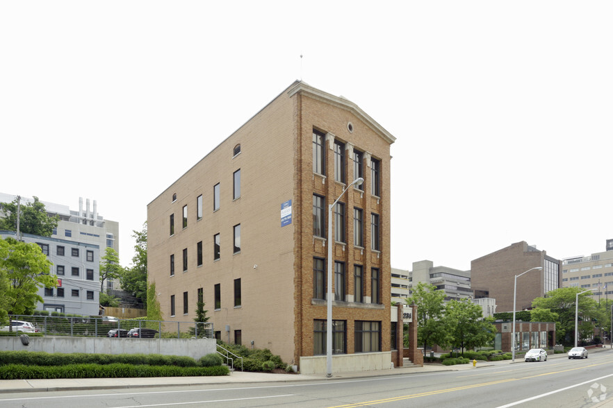 234 Division Ave NE, Grand Rapids, MI for lease - Building Photo - Image 3 of 9