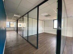 1 Rue Mahatma Gandhi, Aix-en-Provence for lease Building Photo- Image 1 of 5