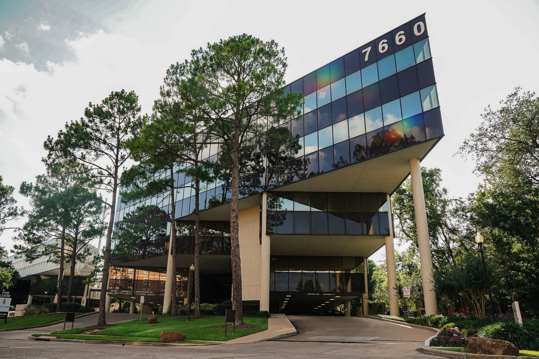 Private Office Space, Houston, TX for lease Building Photo- Image 1 of 17