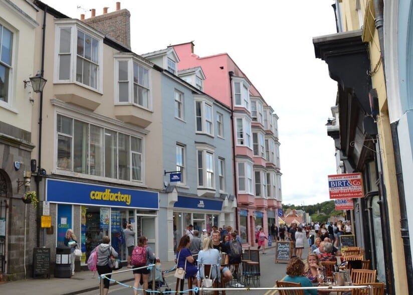 10 High St, Tenby for sale - Primary Photo - Image 1 of 1