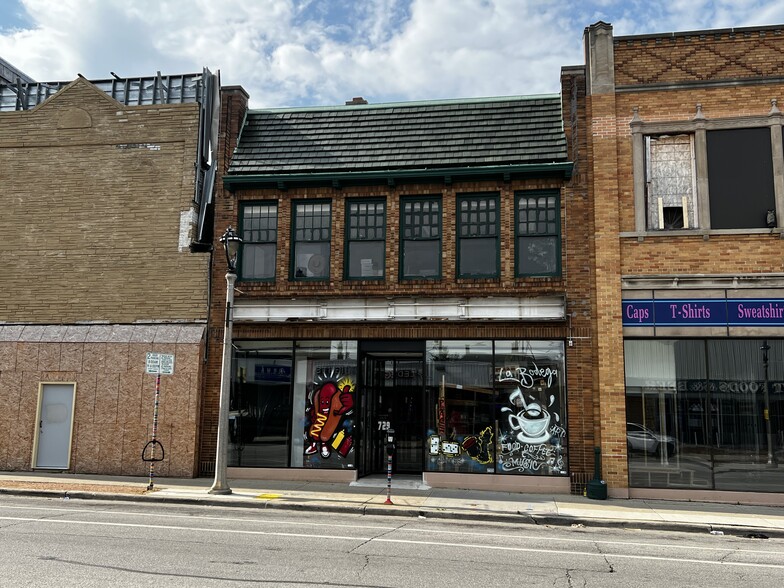 729 W Historic Mitchell St, Milwaukee, WI for sale - Building Photo - Image 1 of 8