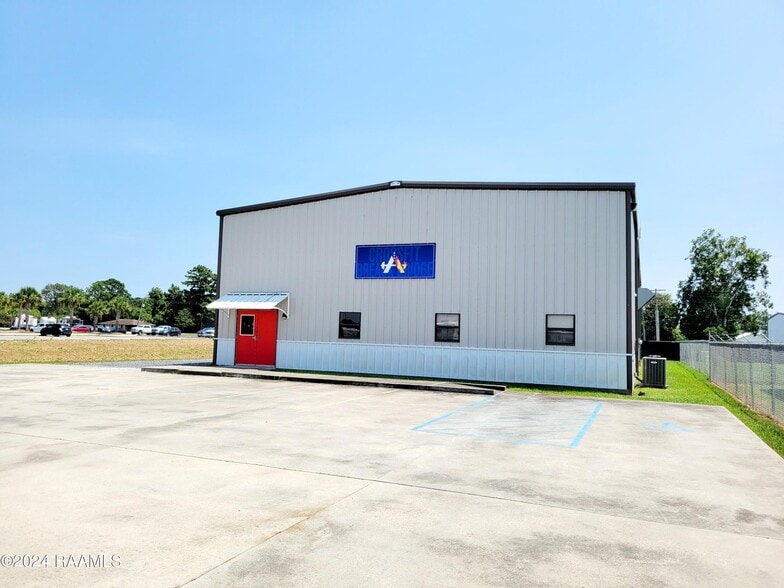 644 Enterprise Pky, Breaux Bridge, LA for lease - Building Photo - Image 2 of 11
