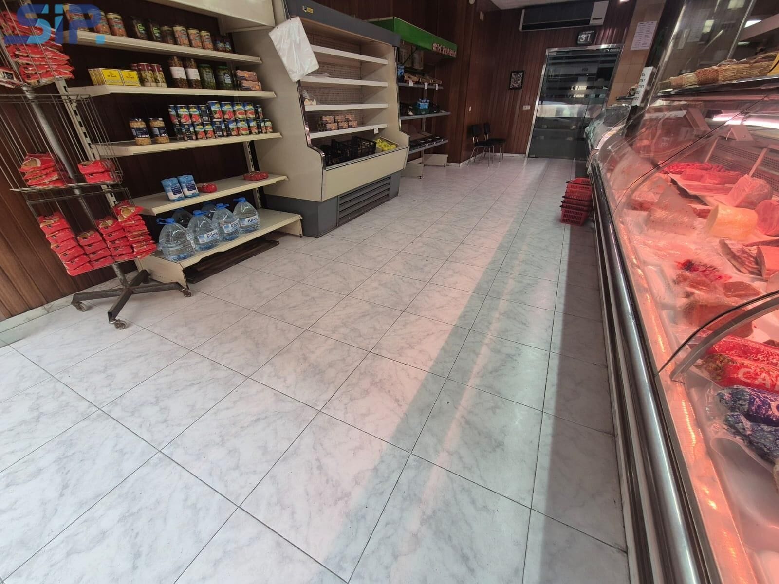 Retail in Vilafranca del Penedès, Barcelona for lease Interior Photo- Image 1 of 12