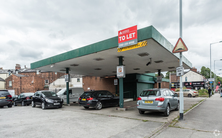 350-366 Wellington Road North, Stockport for sale - Building Photo - Image 2 of 4