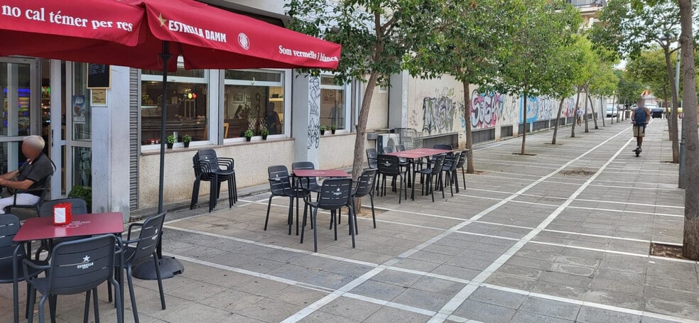 Retail in Palamós, Gerona for lease - Building Photo - Image 2 of 8