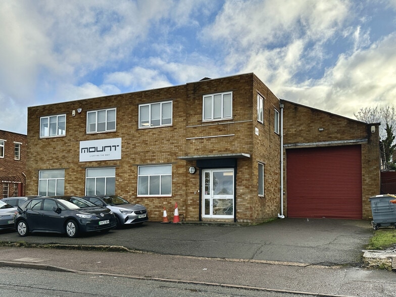 Cradock Rd, Luton for sale - Building Photo - Image 1 of 10