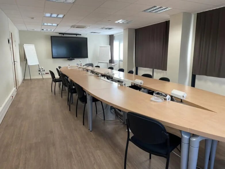 5 Impasse Des Tourmalines, Nantes for lease - Interior Photo - Image 3 of 4