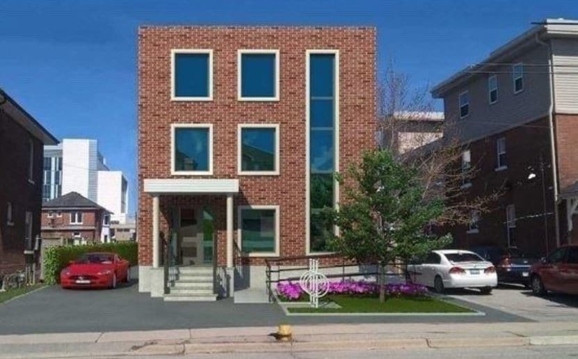 178 Athol St, Oshawa, ON L1H 1K1