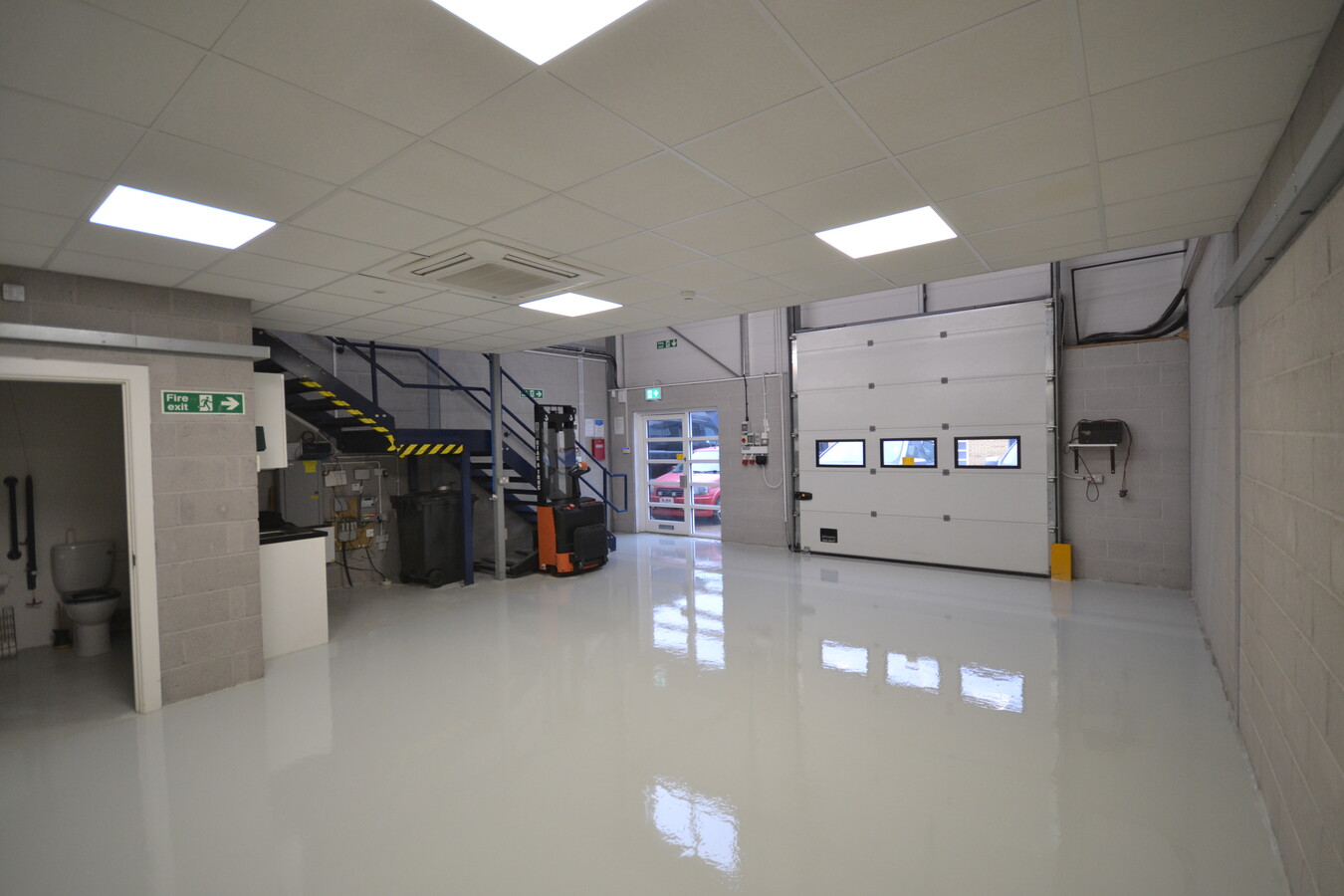 Glenmore Buinsess Park, Chichester, WSX PO18 0TU - Unit Unit 11 -  - Interior Photo - Image 1 of 2