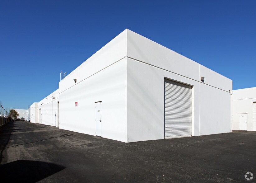 1574 N Batavia St, Orange, CA for lease - Building Photo - Image 3 of 3