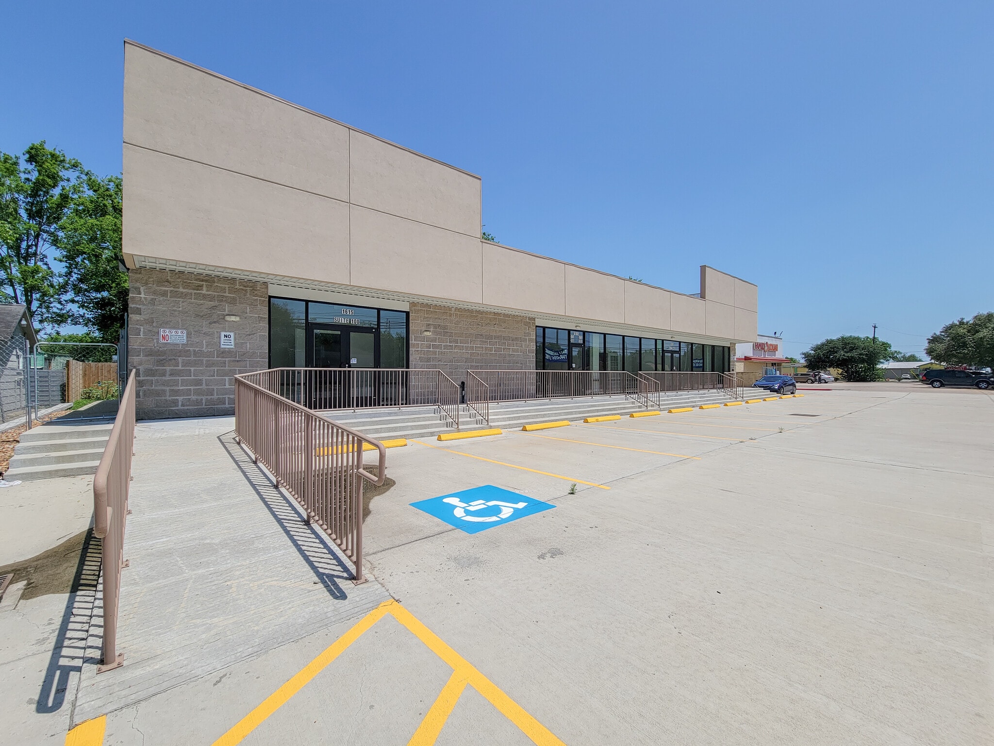 1615 1st St, Rosenberg, TX for sale Primary Photo- Image 1 of 19