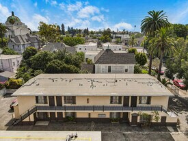 1143 W 28th St, Los Angeles CA - Student Housing