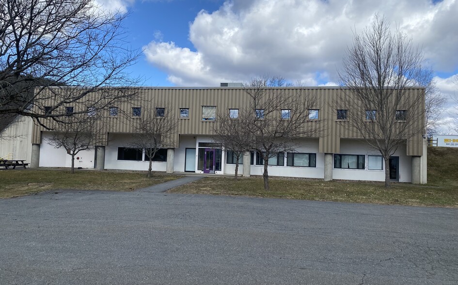 113 Technology Dr, Brattleboro, VT for lease - Building Photo - Image 2 of 12