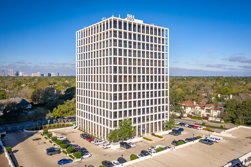 2001 Kirby Dr, Houston, TX for lease - Building Photo - Image 2 of 20