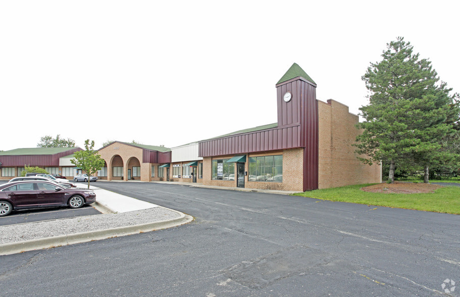 1400 Scott Lake Rd, Waterford, MI for lease - Building Photo - Image 3 of 29