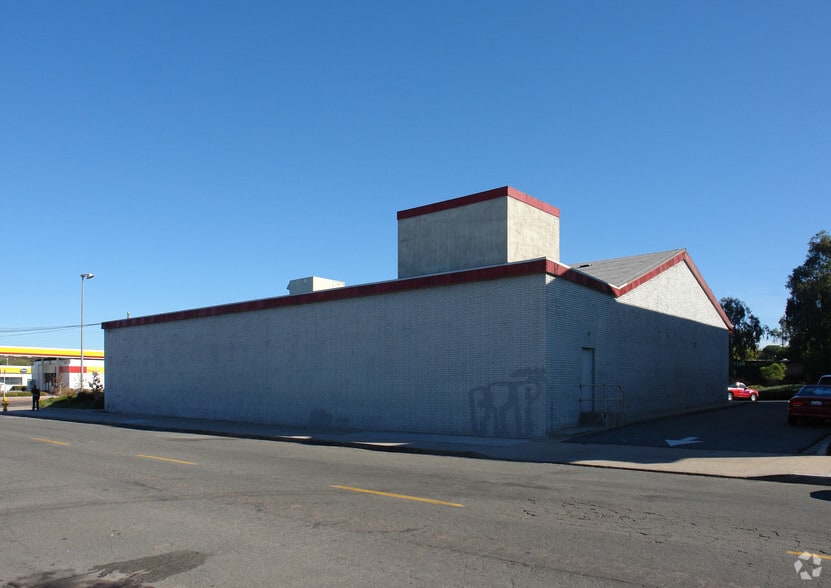 9089 Dallas St, La Mesa, CA for lease - Building Photo - Image 3 of 6