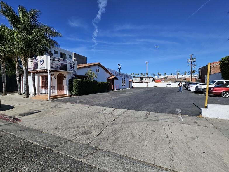 6451-6453 Van Nuys Blvd, Van Nuys, CA for sale - Construction Photo - Image 1 of 12