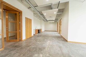 4525 Lemmon Ave, Dallas, TX for lease Interior Photo- Image 2 of 4