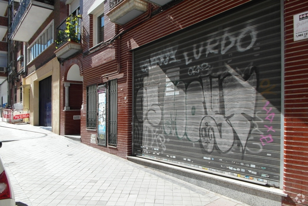 Retail in Madrid, MAD for lease Interior Photo- Image 1 of 11