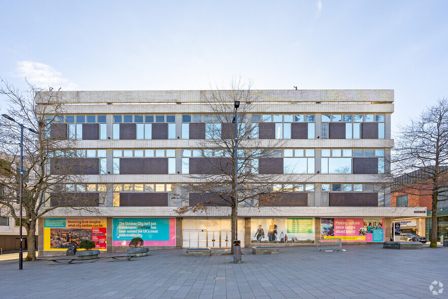 Barkers Pool, Sheffield for lease - Building Photo - Image 1 of 4