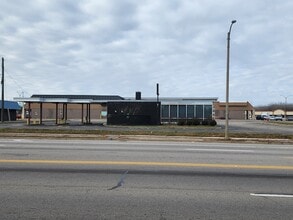3316 S Martin Luther King Jr Blvd, Lansing, MI for lease Building Photo- Image 2 of 5