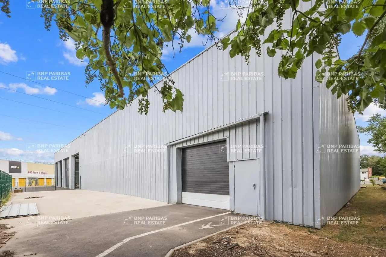 Flex in Lisses for sale Building Photo- Image 1 of 15