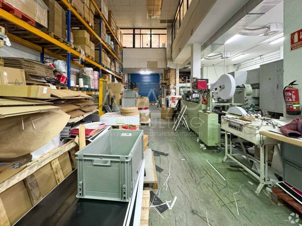 Madrid, MAD 28021 - Unit Puerta 16 -  - Interior Photo - Image 1 of 13