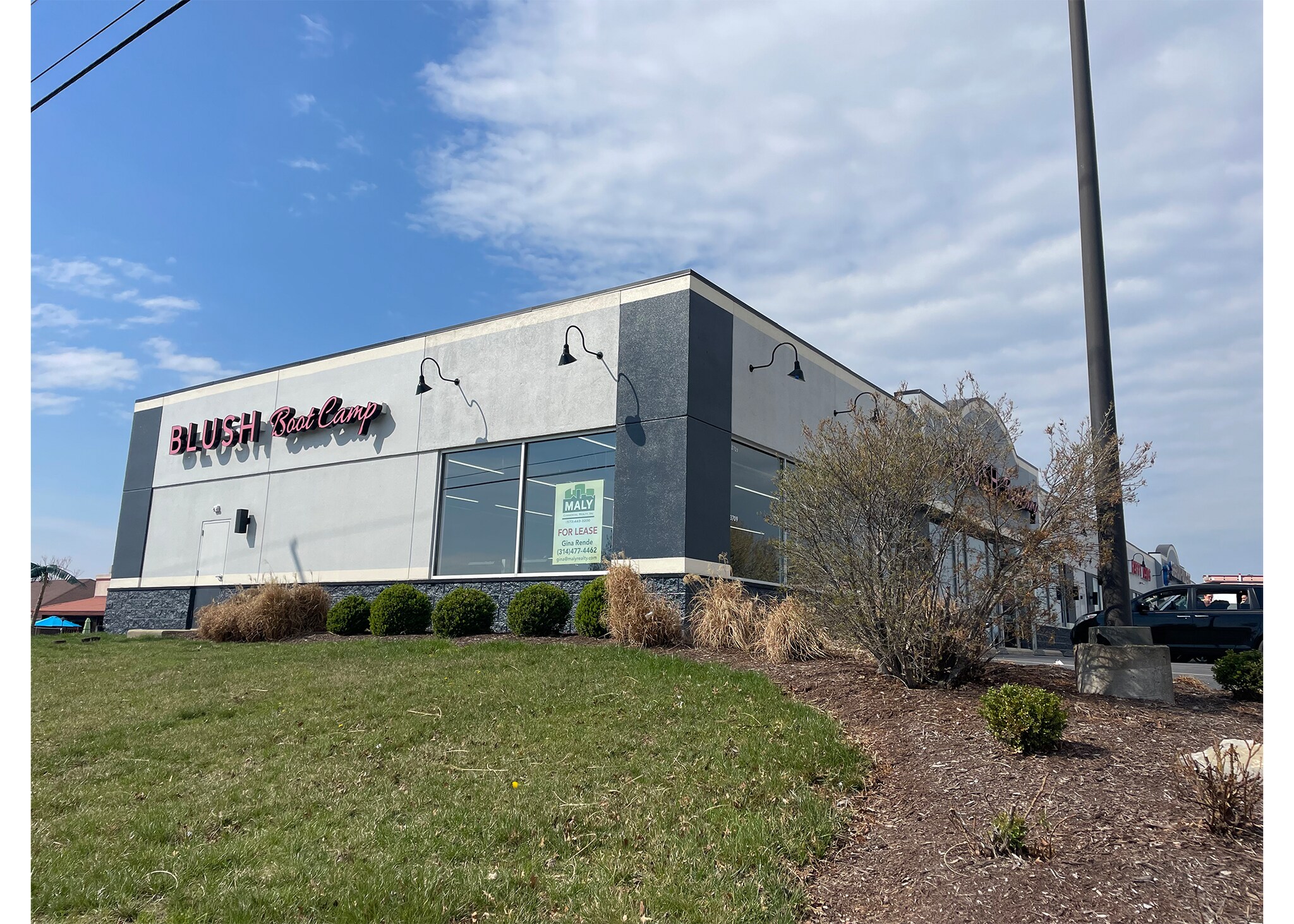 3709 S Providence Rd, Columbia, MO for lease Building Photo- Image 1 of 9