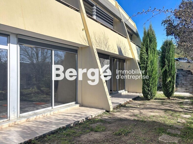 Office in Valbonne for lease - Building Photo - Image 1 of 7
