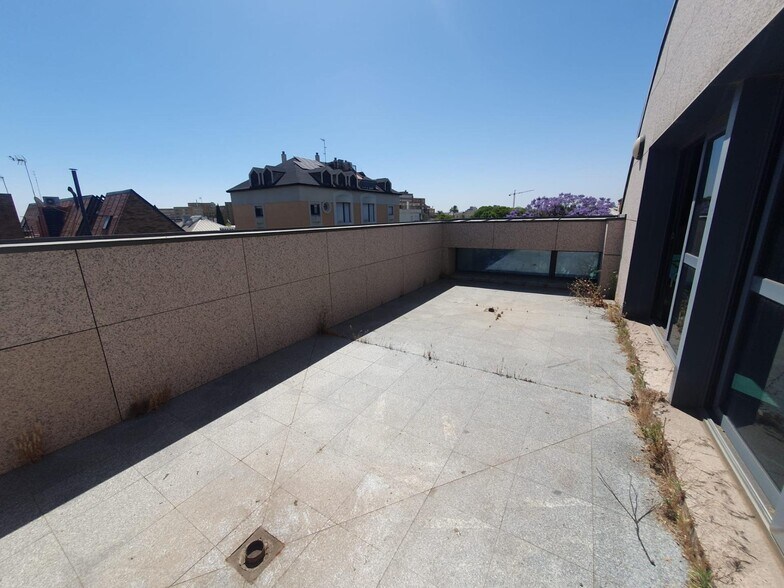 Office in SEVILLA, Sevilla for lease - Building Photo - Image 2 of 9