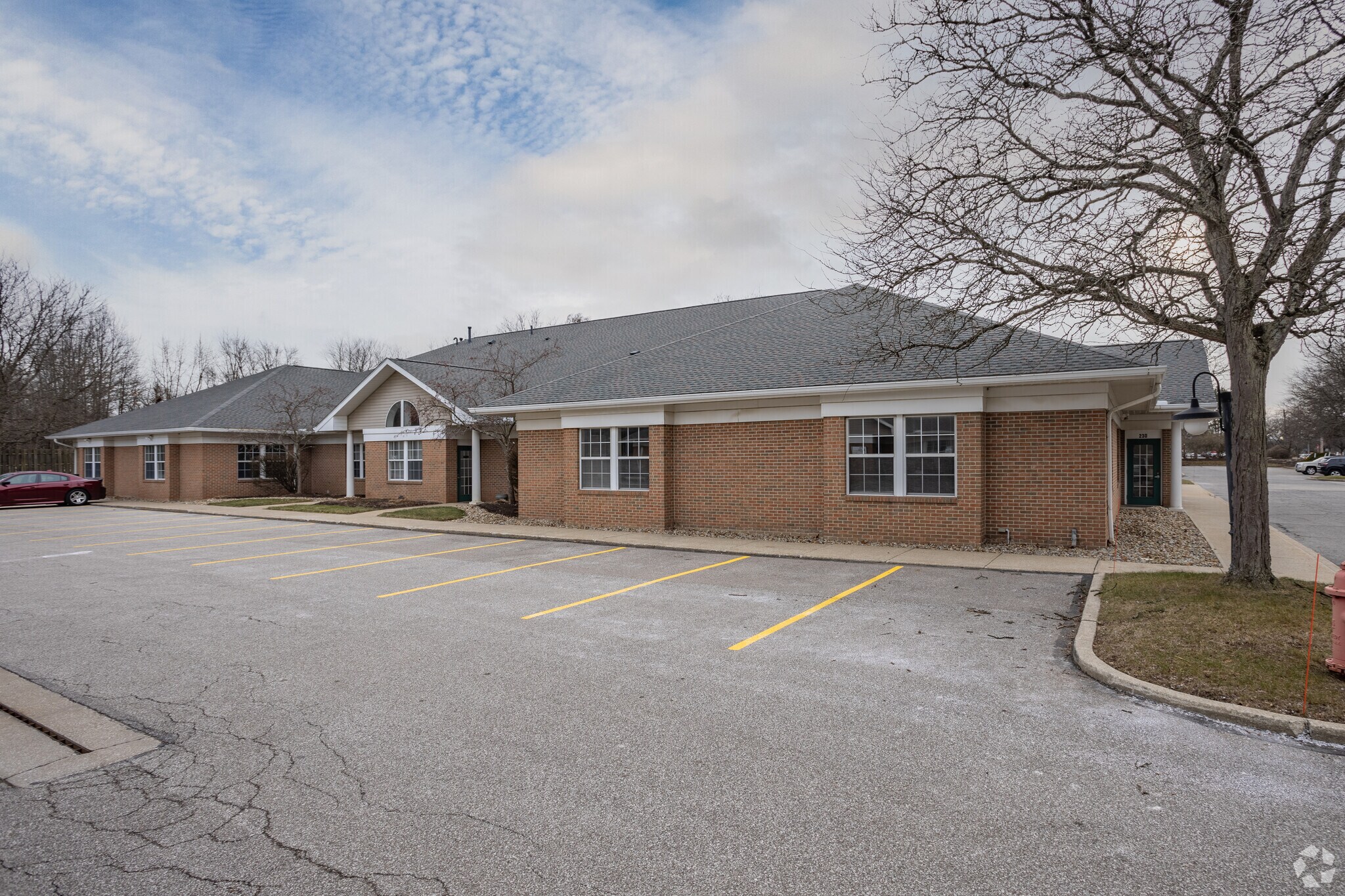 7043 Pearl Rd, Cleveland, OH for sale Primary Photo- Image 1 of 1