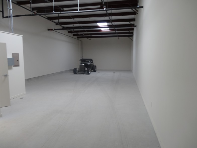 540 Sandau Rd, San Antonio, TX for lease - Building Photo - Image 3 of 6