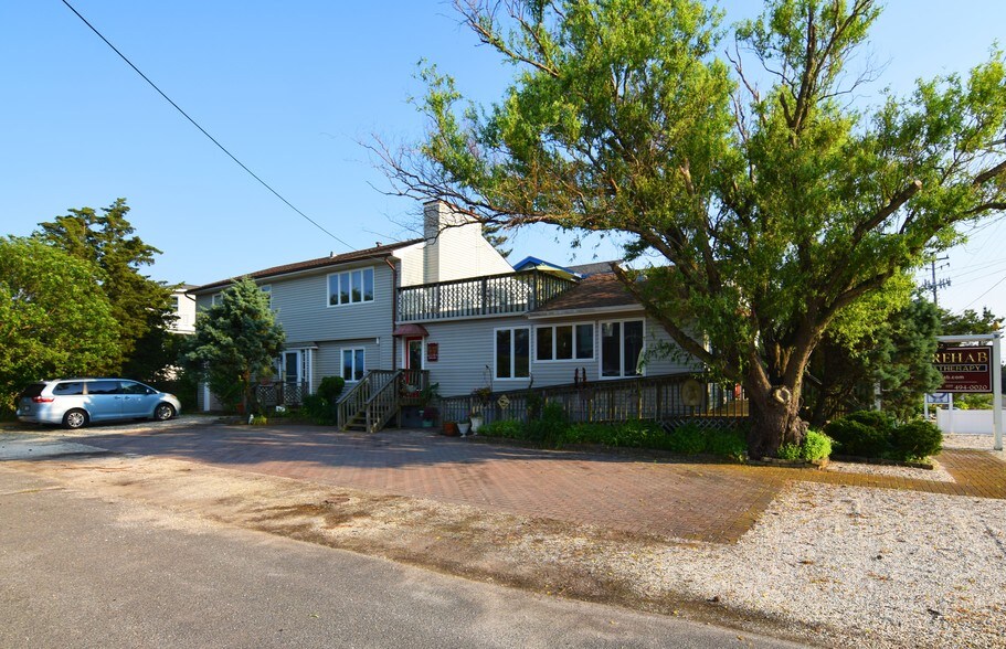 1702 Central Ave, Barnegat Light, NJ 08006