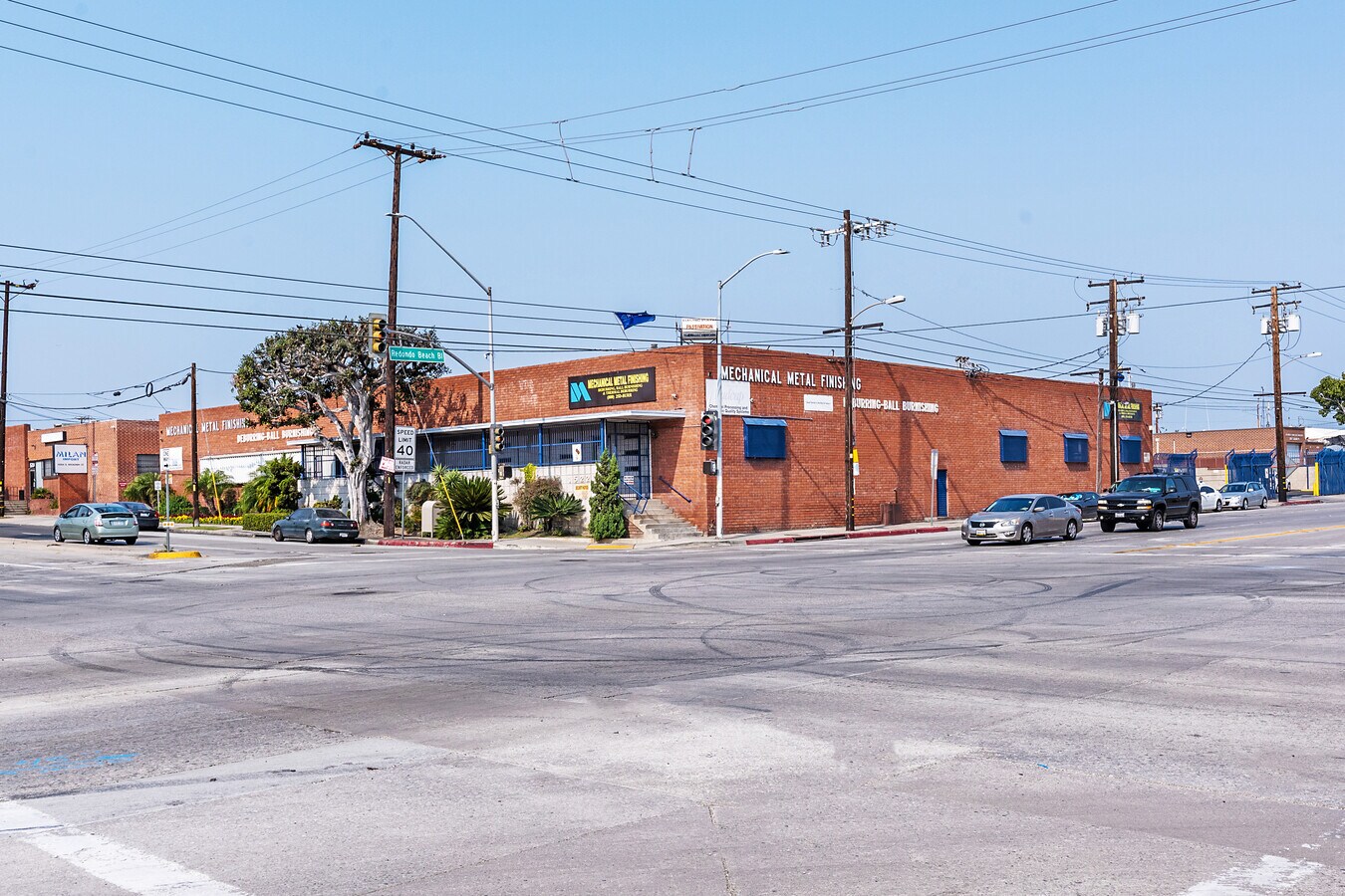 15220 S Broadway, Gardena, CA 90248