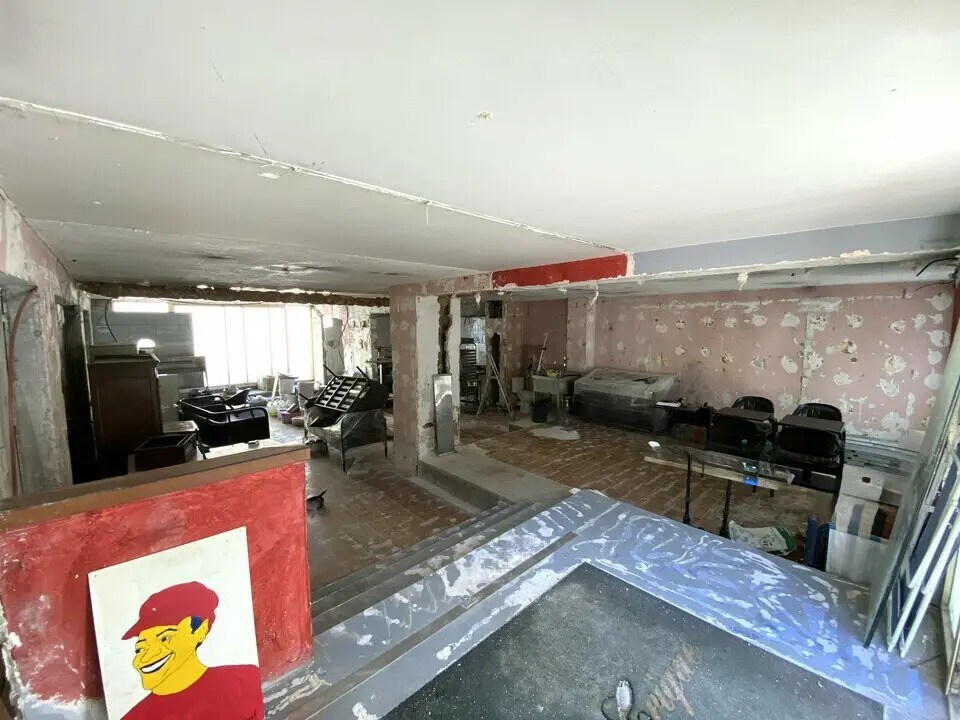 Retail in JUAN-LES-PINS for sale Building Photo- Image 1 of 8