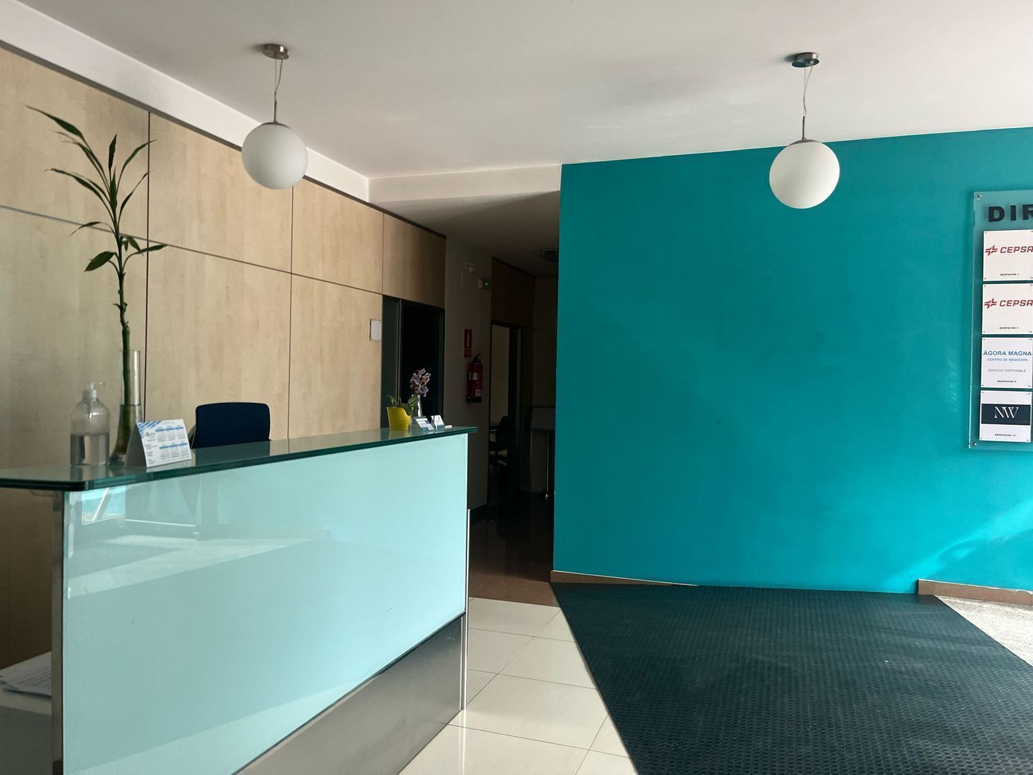 Retail in Vigo for lease Lobby- Image 1 of 24