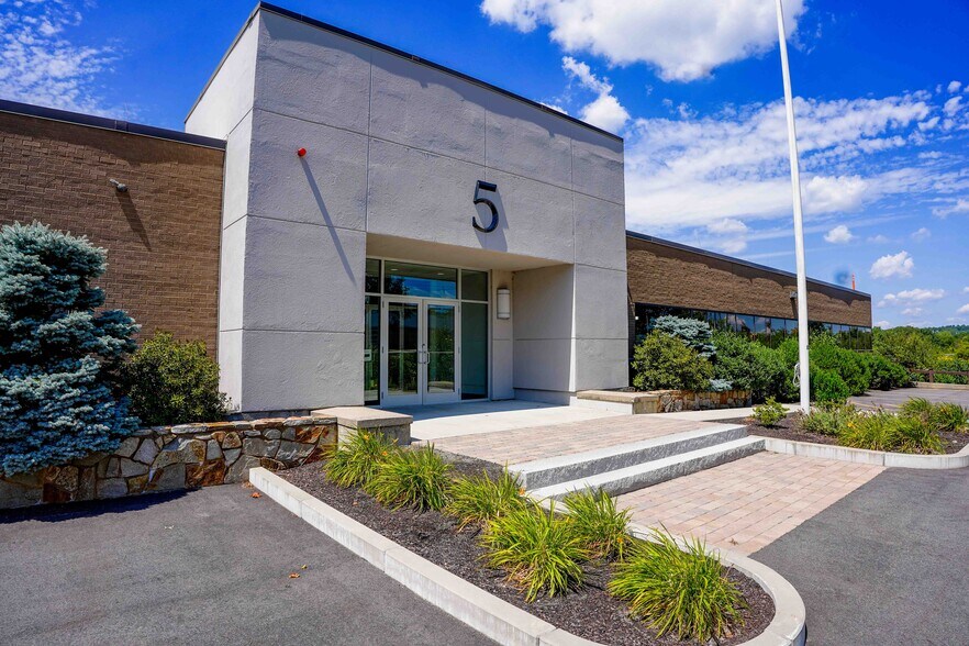 5 Shawmut Rd, Canton, MA for sale - Primary Photo - Image 1 of 1