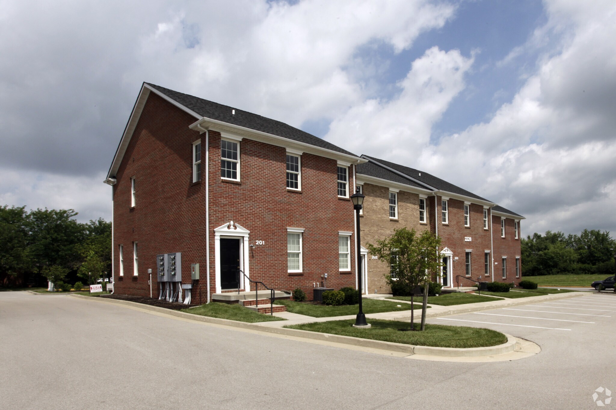 2220 Executive Dr, Lexington, KY 40505 Office for Sale