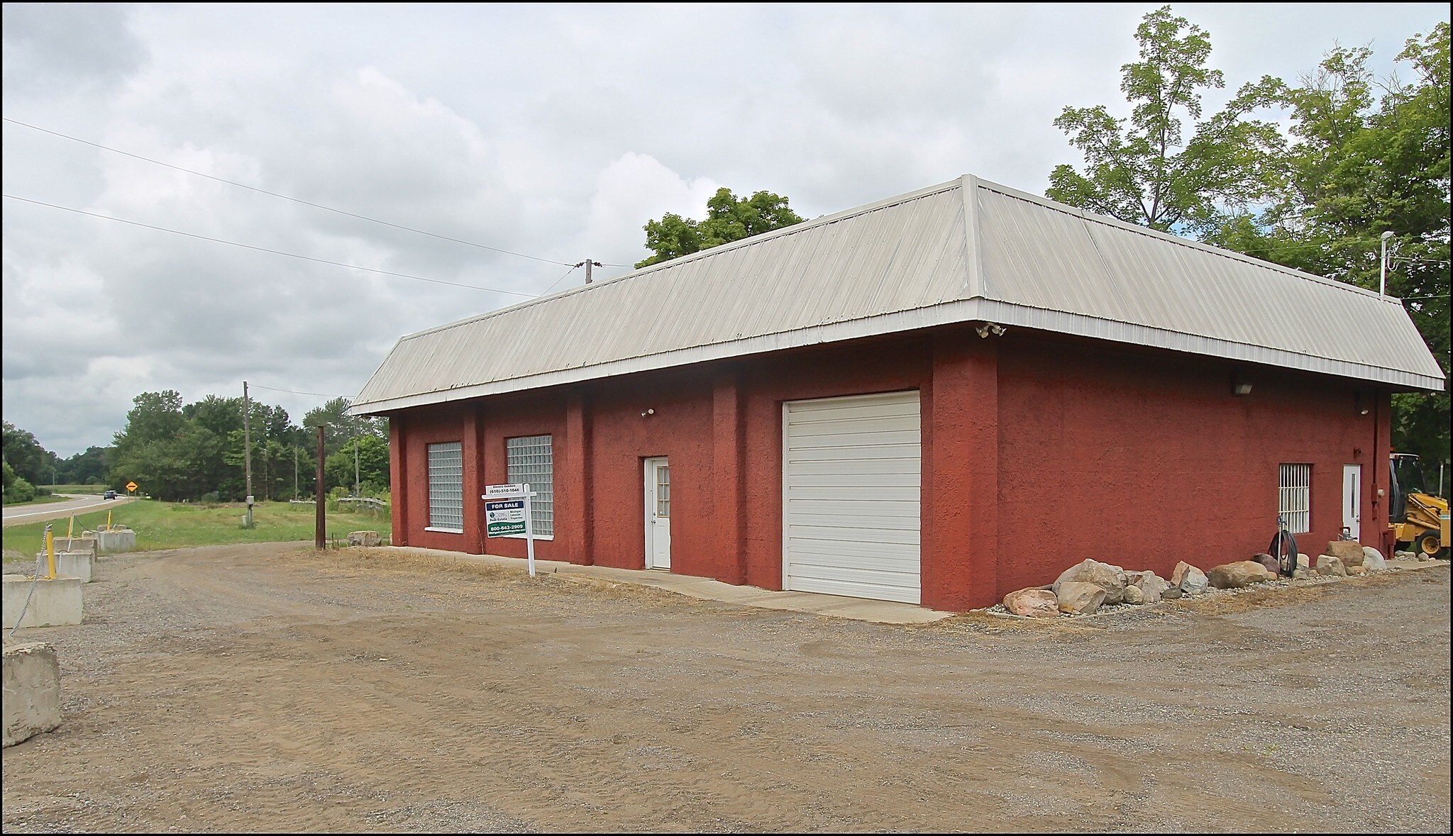 1780 Bakertown Rd, Buchanan, MI 49107